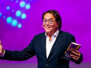 Robert Kiyosaki, author of the best seller “Rich Dad, Poor Dad, advises buying Bitcoin to deal with the financial crisis